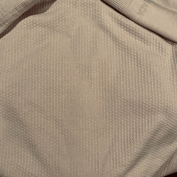 STILL AVAILABLE!!!! Swift Engineered warmth 1/2 zip ivory Size 12 Women - Picture 3 of 8